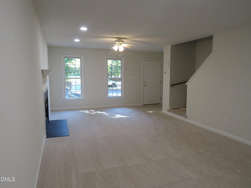 100 Luxon Pl, Cary, NC 27513