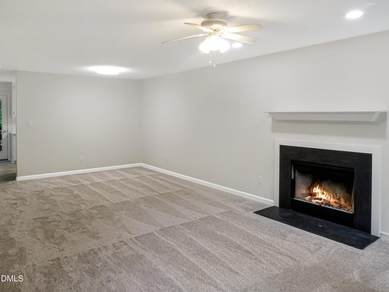 100 Luxon Pl, Cary, NC 27513