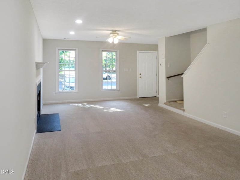 100 Luxon Pl, Cary, NC 27513