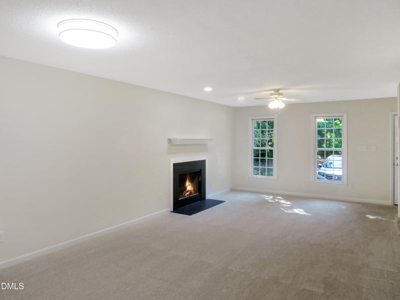 100 Luxon Pl, Cary, NC 27513