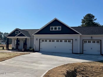 100 Lynn Ln, Selma, NC 27576