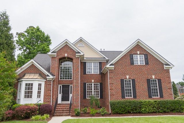 100 Manora Ln, Chapel Hill, NC 27516