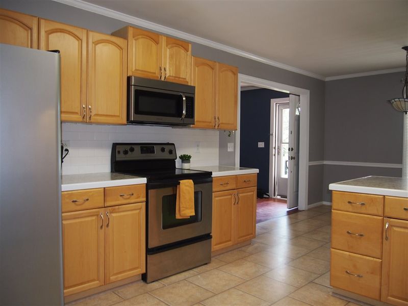 100 Marilou Ln, Youngsville, NC 27596