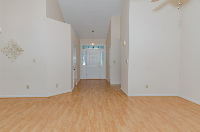 100 Martina Ct, Cary, NC 27511