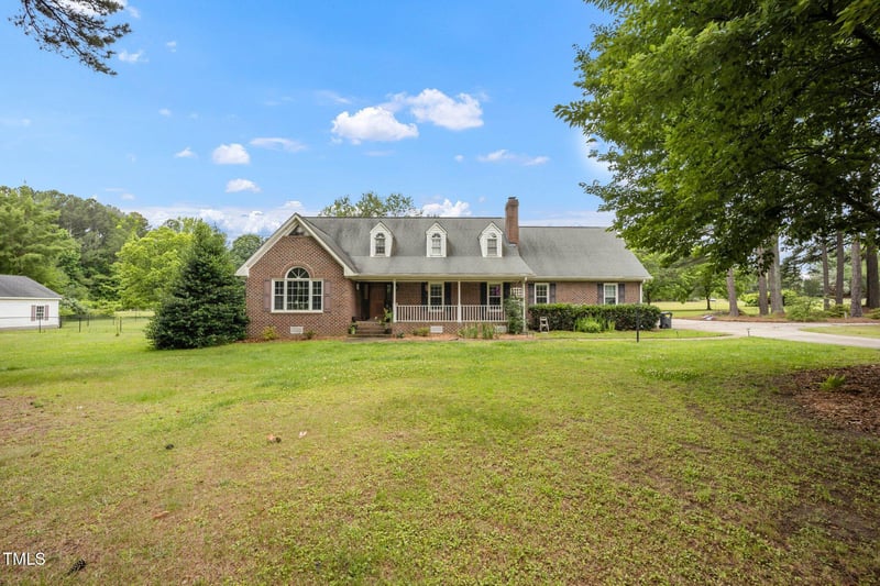 100 Martindale Dr, Youngsville, NC 27596