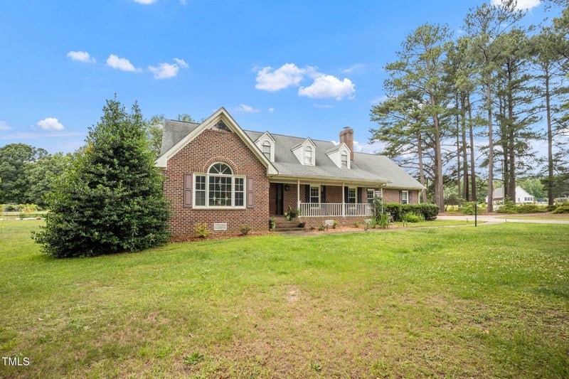 100 Martindale Dr, Youngsville, NC 27596