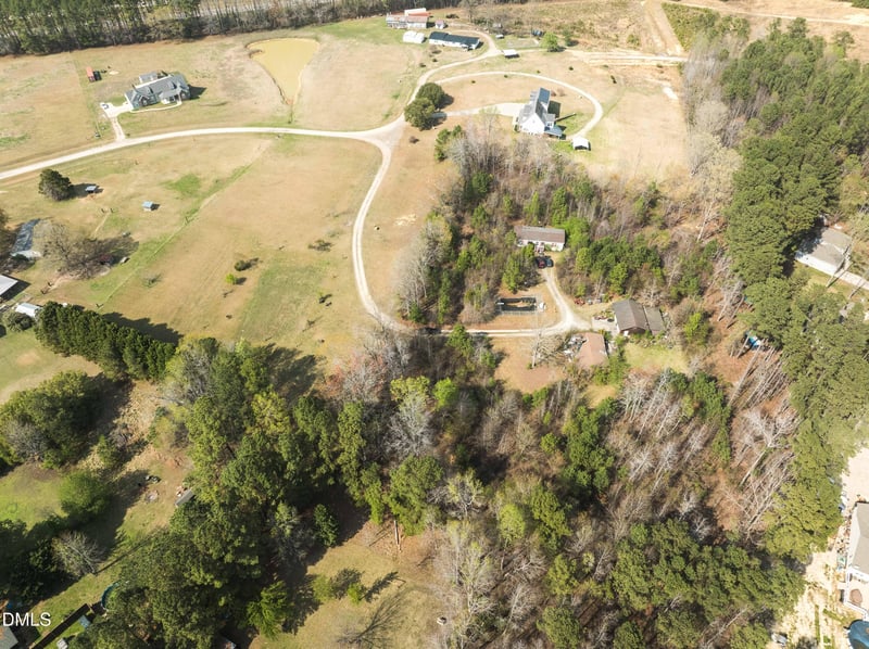 100 Meredith Ln, Zebulon, NC 27597