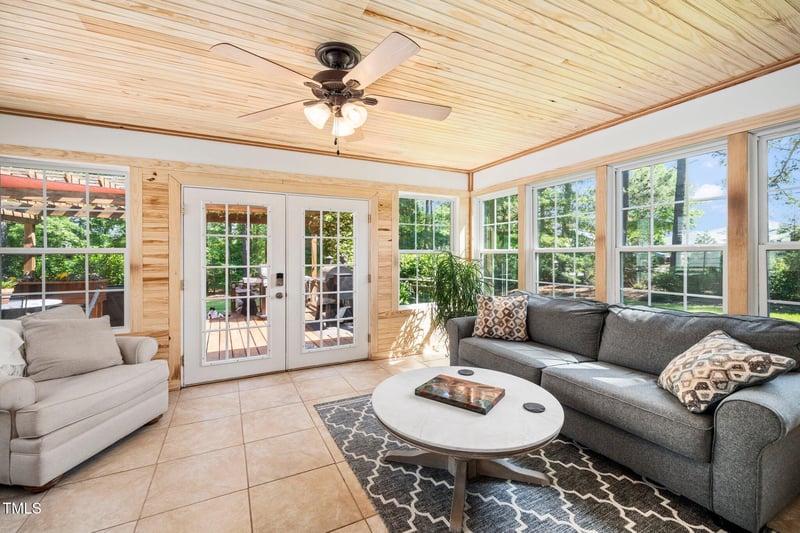 100 Mill Creek Dr, Fuquay Varina, NC 27526