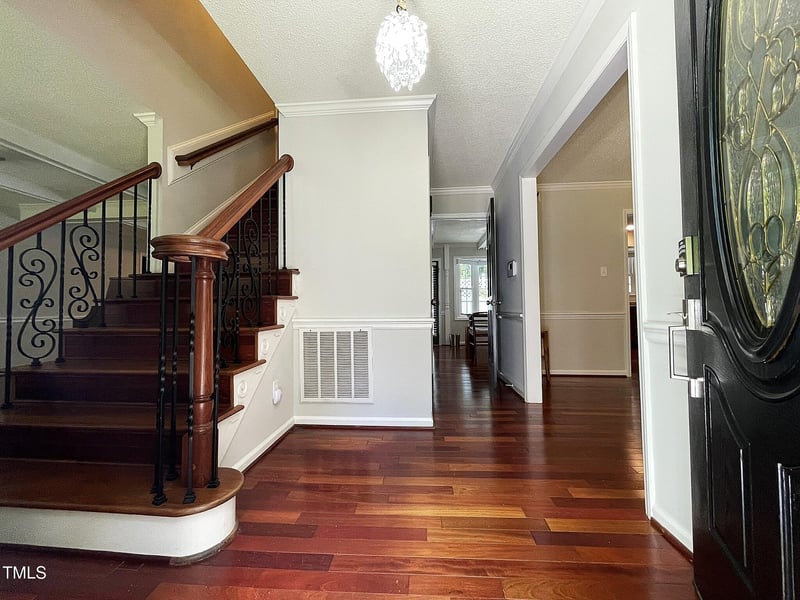 100 Moray Ct, Cary, NC 27511
