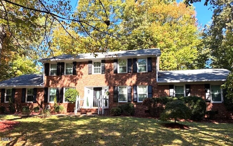 100 Moray Ct, Cary, NC 27511