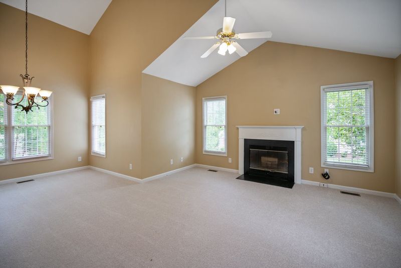 100 Morgans Corner Rn, Cary, NC 27519