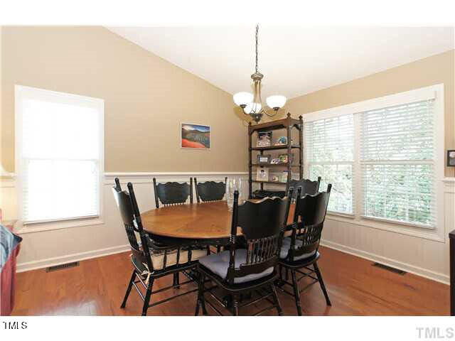 100 New Holland Pl, Cary, NC 27519