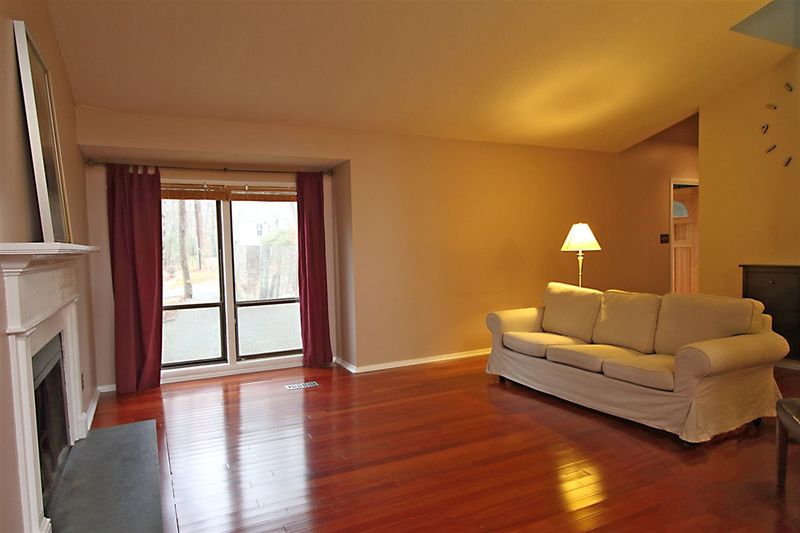100 Nodding Oak, Chapel Hill, NC 27516