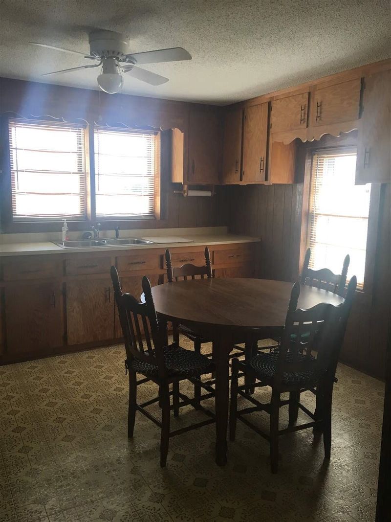 100 Norris Ln, Benson, NC 27504