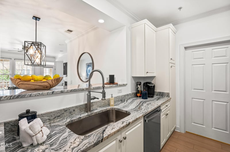 100 Northbrook Dr #101, Raleigh, NC 27609