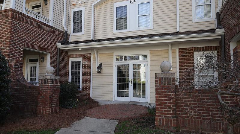 100 Northbrook Dr #102, Raleigh, NC 27609