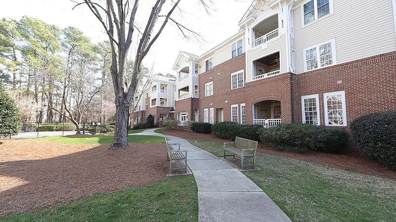 100 Northbrook Dr #102, Raleigh, NC 27609