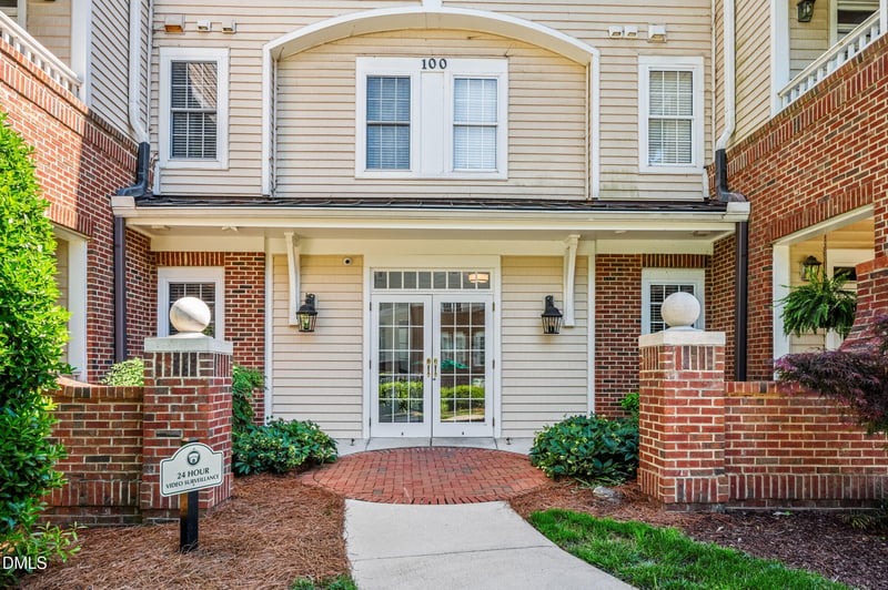 100 Northbrook Dr #108, Raleigh, NC 27609