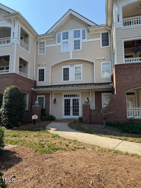 100 Northbrook Dr #205, Raleigh, NC 27609