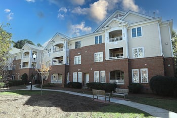 100 Northbrook Dr #207, Raleigh, NC 27609