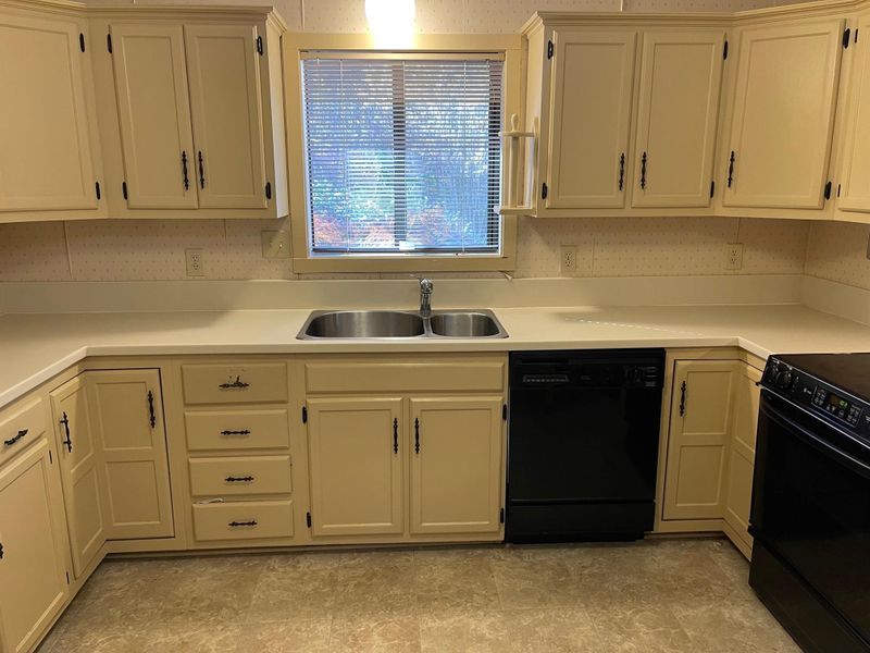 100 Northwood Dr, Chapel Hill, NC 27516