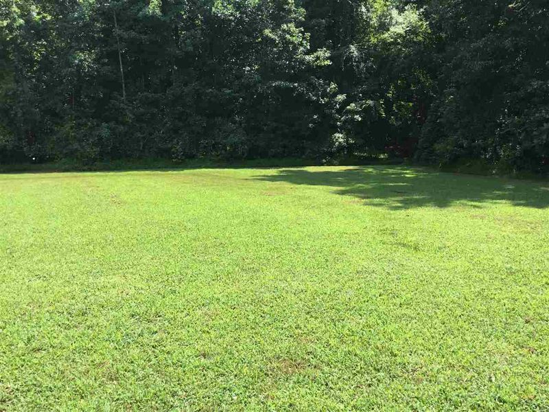 100 Oak Leaf Trl, Youngsville, NC 27596