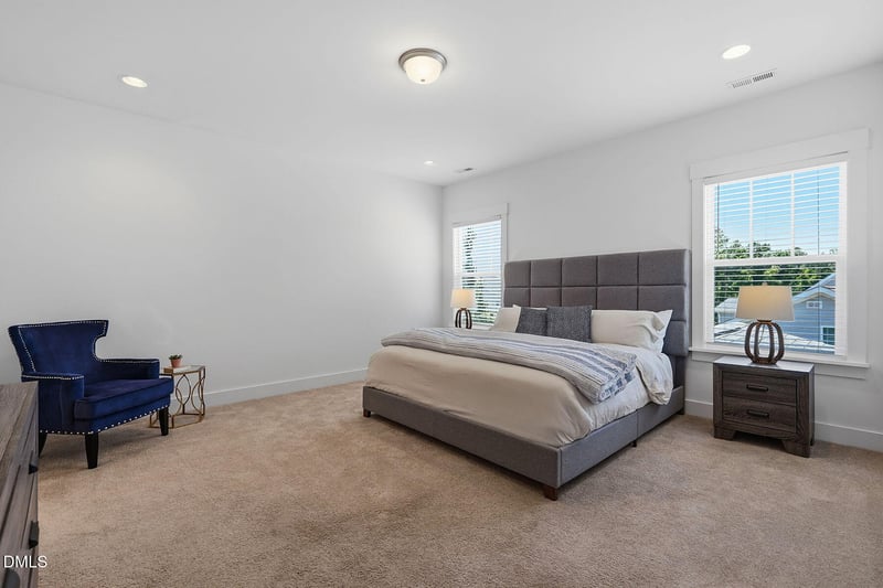 100 Oaks End Dr, Holly Springs, NC 27540