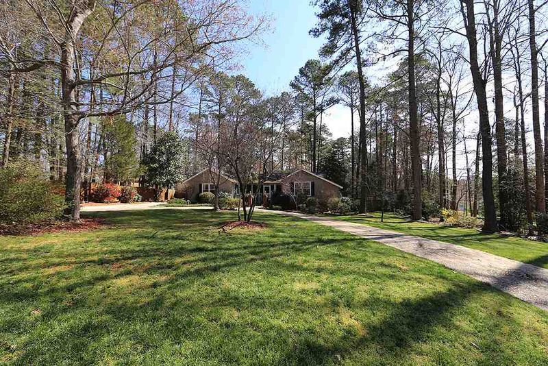 100 Oakwood Dr, Wake Forest, NC 27587