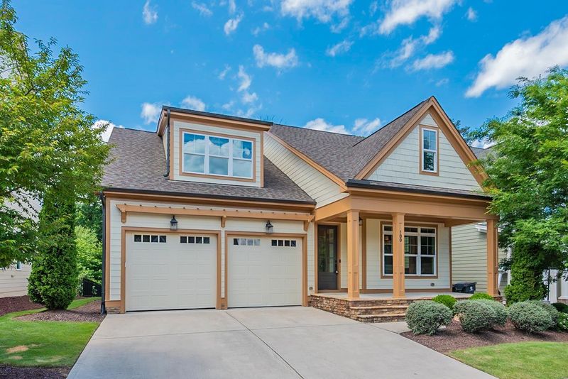 100 Old Piedmont Cir, Chapel Hill, NC 27516