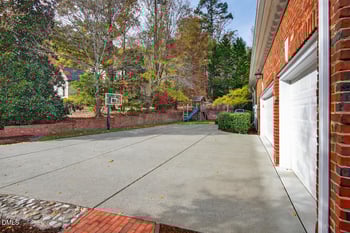 100 Palmyra Pl, Chapel Hill, NC 27514