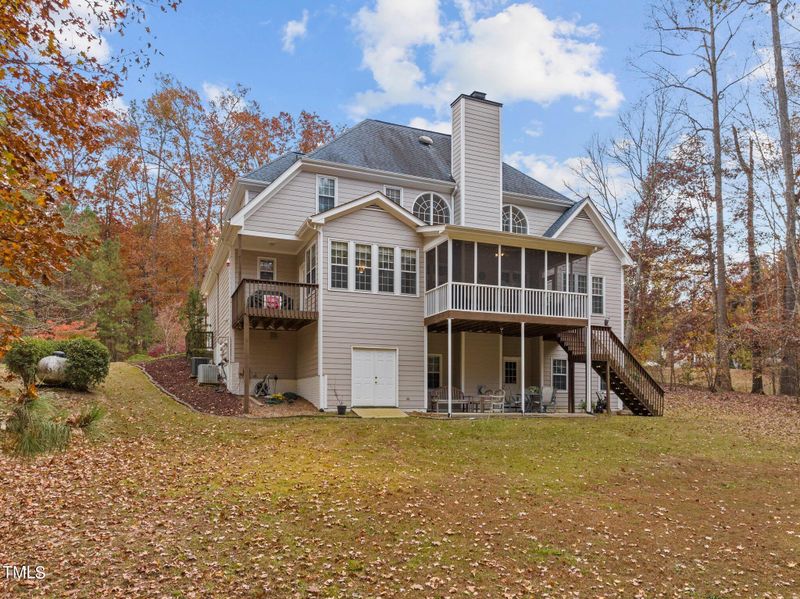 100 Panoramic Ct, Cary, NC 27519