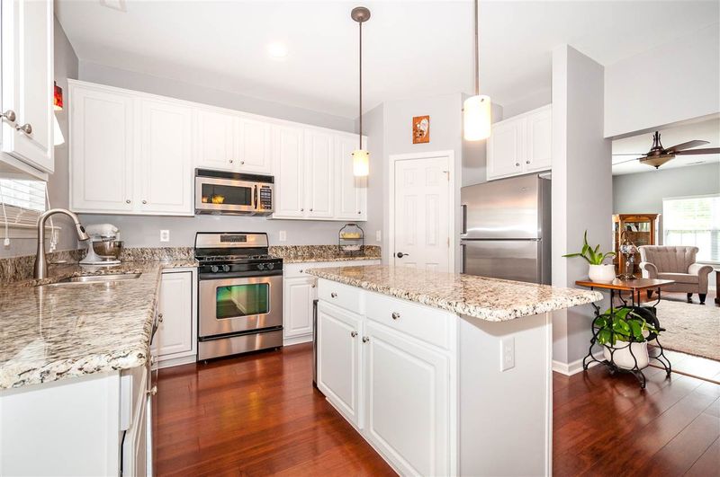 100 Parkerson Ln, Apex, NC 27502