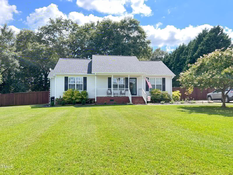 100 Parrish Farm Ln, Benson, NC 27504