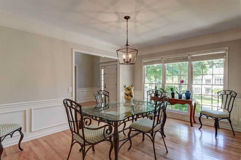 100 Pellinore Ct, Cary, NC 27513