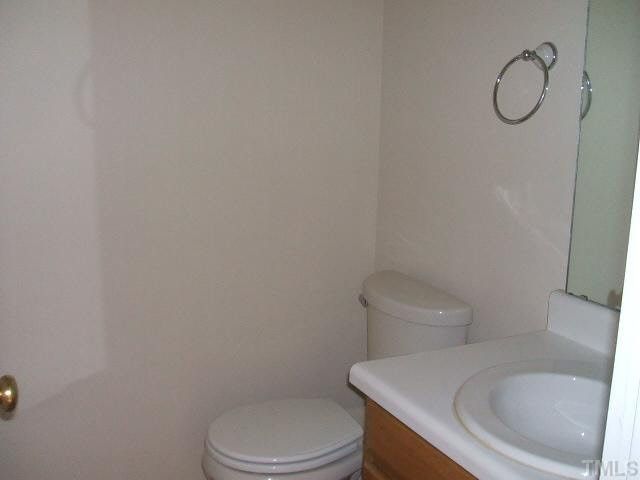 100 Penland Ct, Cary, NC 27519