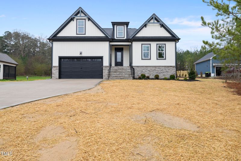 100 Pilot Ridge Rd, Zebulon, NC 27597