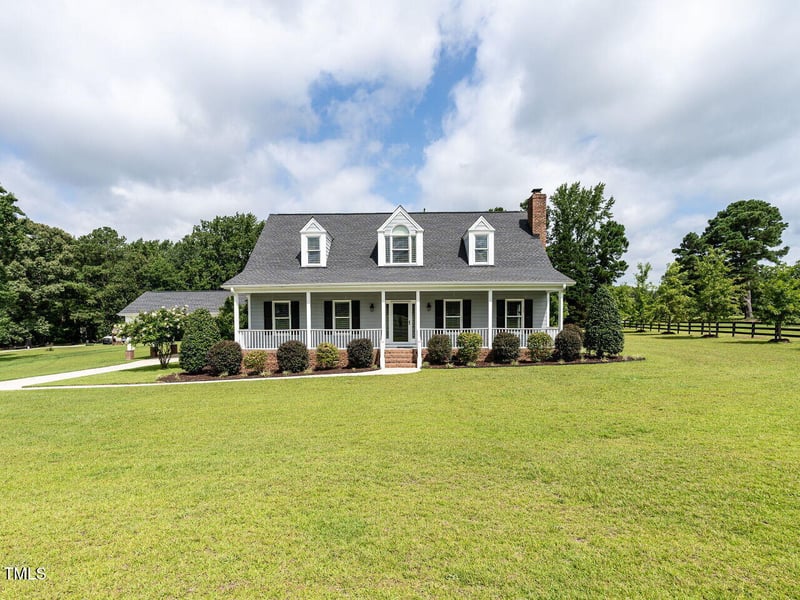 100 Pine Needle Dr, Angier, NC 27501