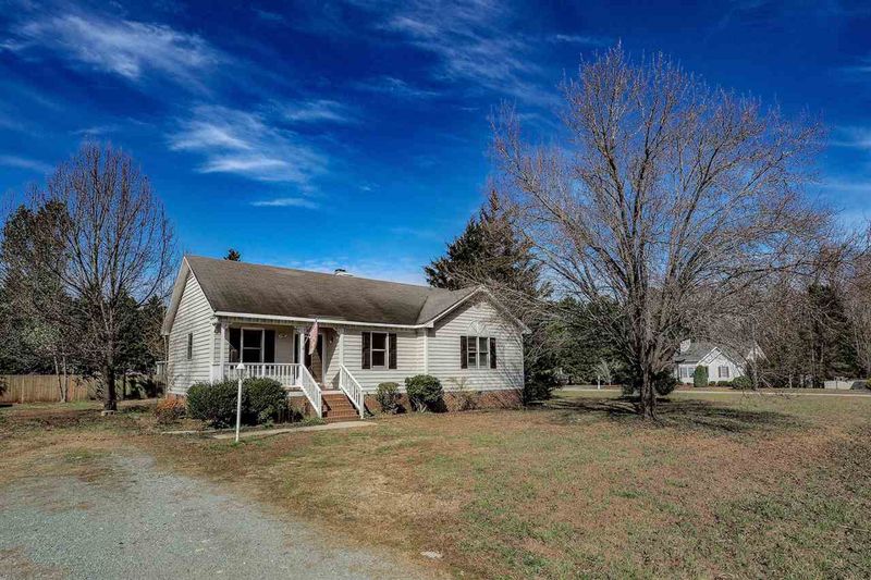 100 Polly Pl, Clayton, NC 27520