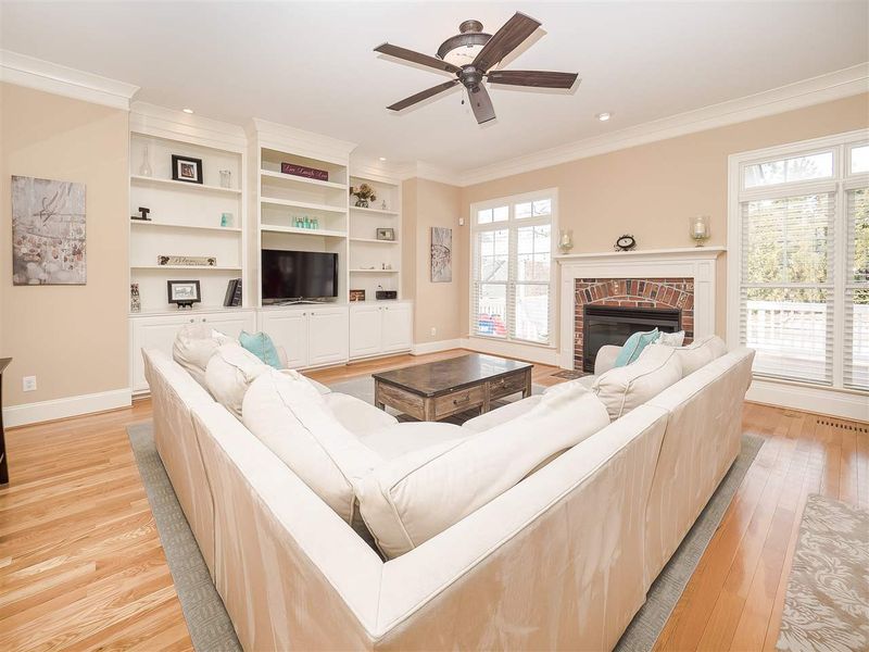 100 Poplin Ct, Cary, NC 27519