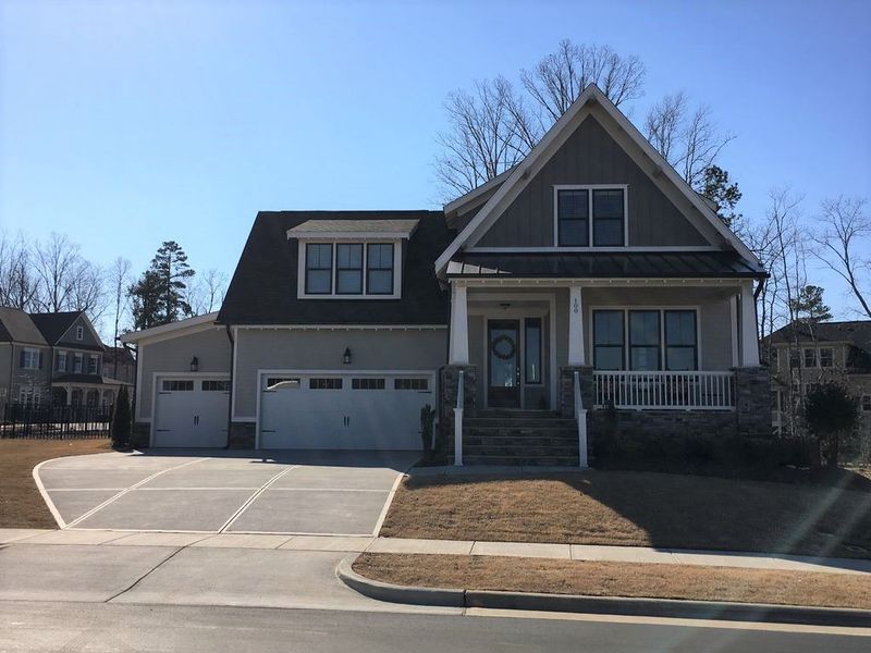 100 Quaker Meadows Ct, Holly Springs, NC 27540