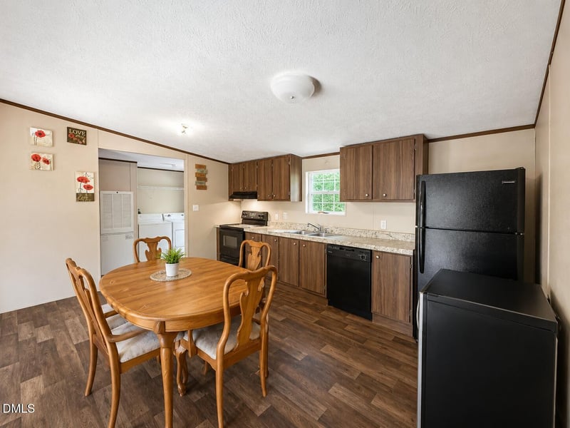 100 Rough Ln, Louisburg, NC 27549