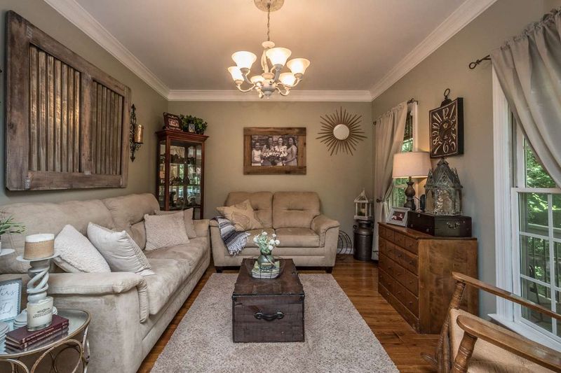 100 Royce Dr, Cary, NC 27518