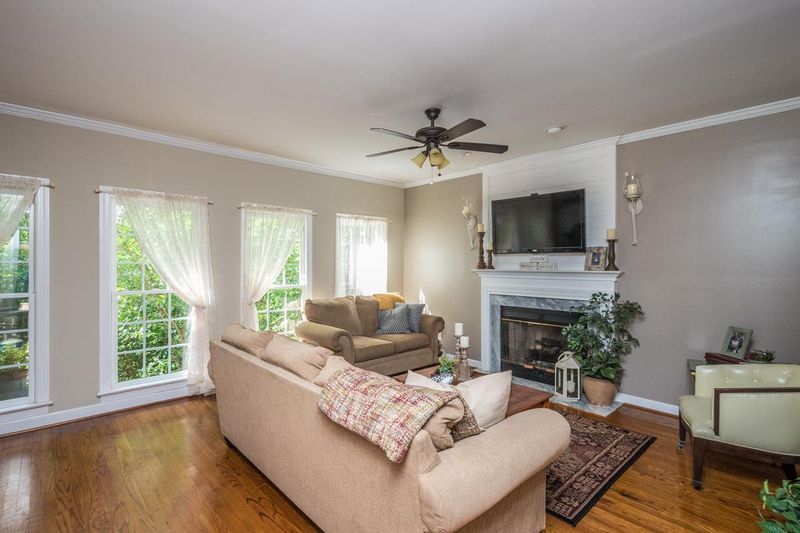 100 Royce Dr, Cary, NC 27518