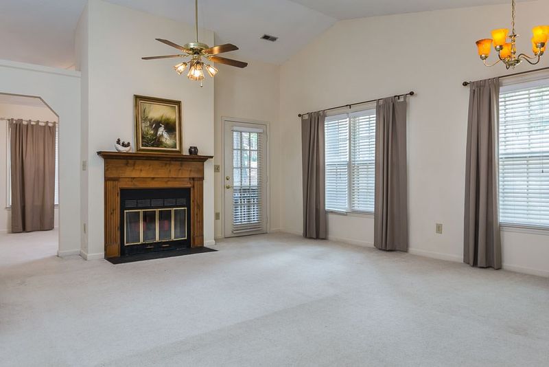 100 Shady Spring Pl #100, Durham, NC 27713