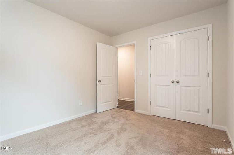 100 Shallow Dr, Youngsville, NC 27596