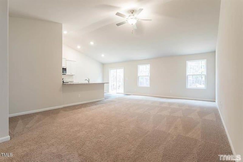 100 Shallow Dr, Youngsville, NC 27596