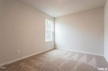 100 Shallow Dr, Youngsville, NC 27596