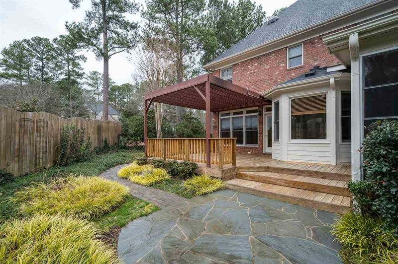 100 Silver Glade Pl, Chapel Hill, NC 27514