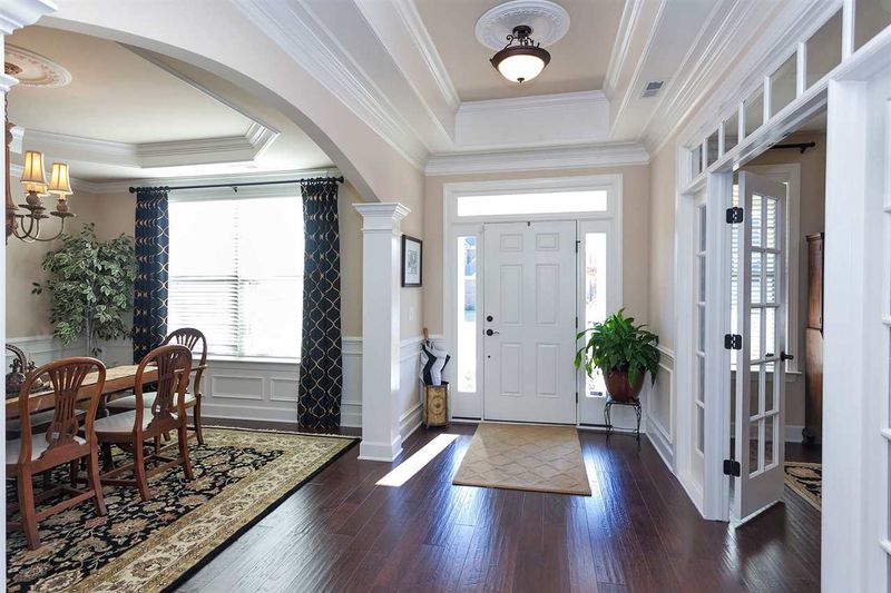 100 Silverbow Ct, Cary, NC 27519