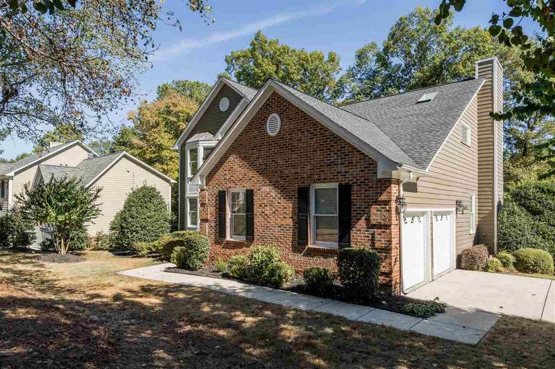 100 Sir James Ct, Cary, NC 27513